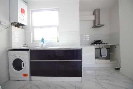 Lower Boston Road, London - Photo 3