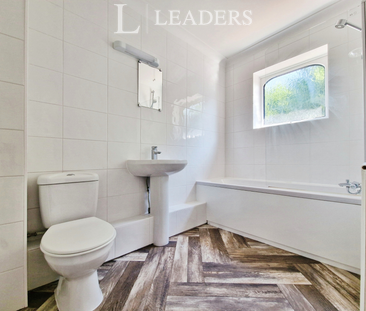 3 bedroom house to rent Fowey Close, Chandler's Ford, Eastleigh, SO53 - Photo 5