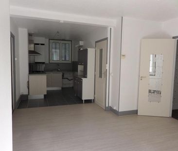 Location Appartement 4 pièces 64m² BOURGES 18000 - Photo 5