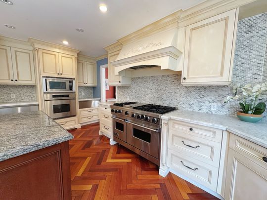 For Lease - 2415 Jarvis Street Unit# B4, Mississauga, Ontario - Photo 1