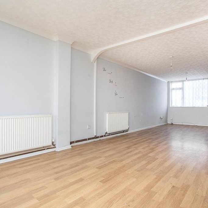 3 bedroom terraced house to rent - Photo 1