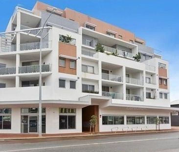 Prime Location in the Heart of Beaufort Street! - Photo 2