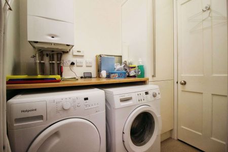 Goddard Avenue, Swindon, Swindon, SN1 - Photo 4
