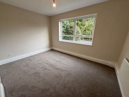 3 bedroom flat to rent - Photo 5