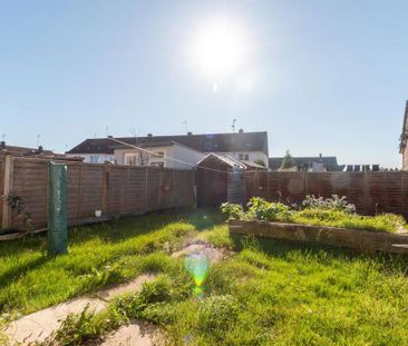 3 bedroom terraced house to rent - Photo 6