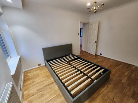 3 bedroom terraced house to rent - Photo 2
