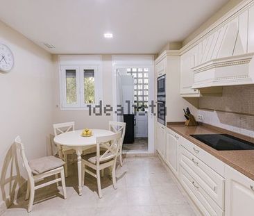 Alquiler de chalet adosado en Alameda del Mar - Photo 4