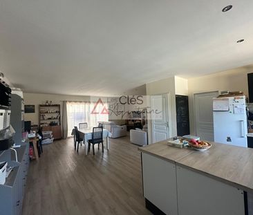 Location Maison 5 pièces 122m² RIONS 33410 - Photo 2