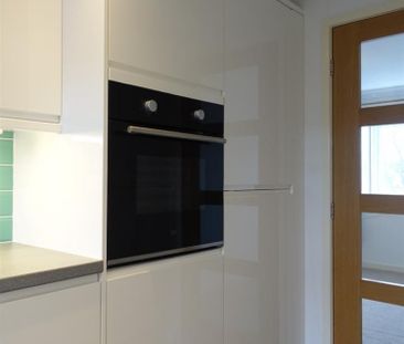 1 bedroom Flat To Let Total Size: 560 SQ FT - Photo 5