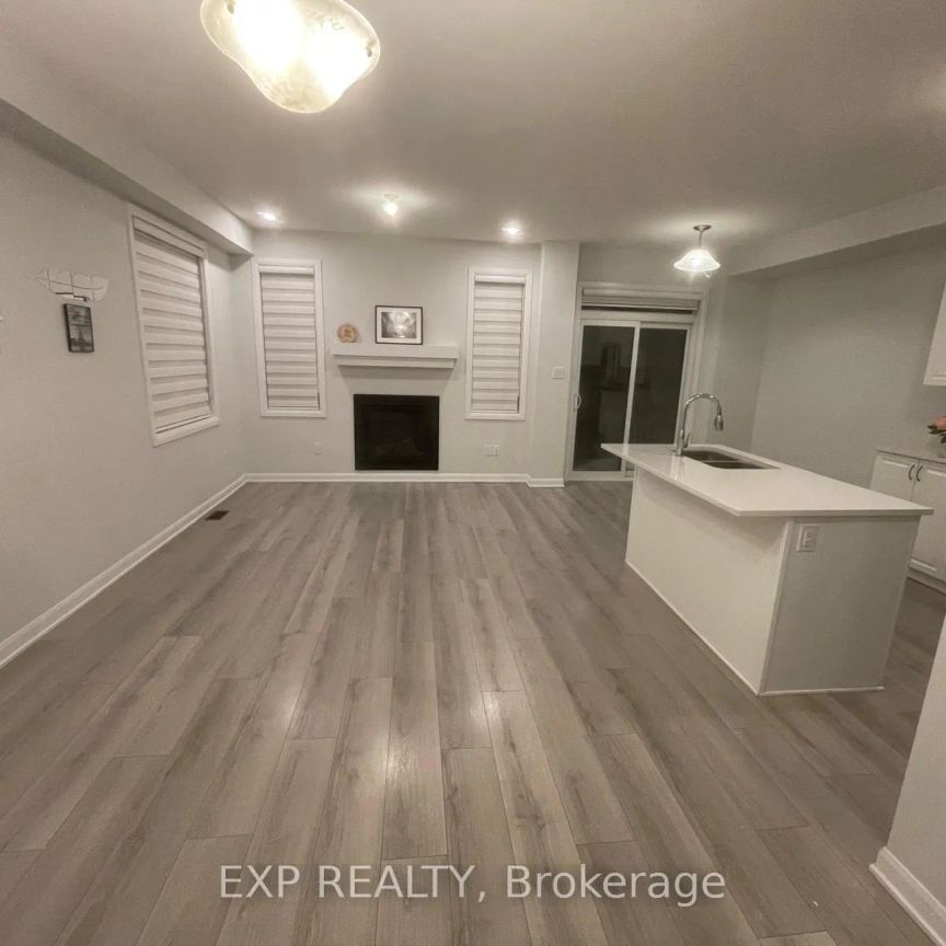 1075 BALLYHALE HEIGHTS - Photo 1