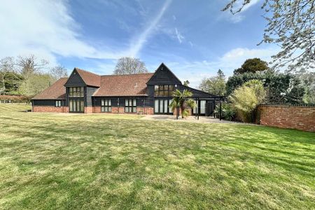 6 bedroom detached house to rent - Photo 5