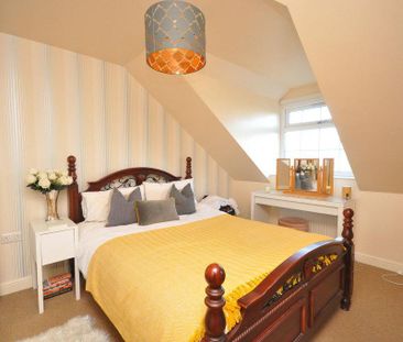 4 bedroom semi-detached house to rent - Photo 3