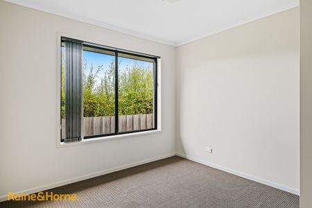 2/5 Honey Eater Court, Kingston, TAS 7050 - Photo 3