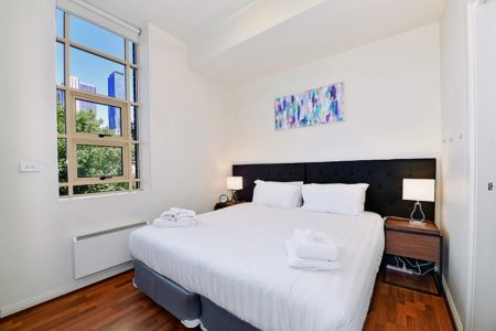 Cool 1-bedroom apartment near RMIT University - Photo 5