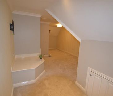 3 Bedroom Terraced To Let - Photo 5