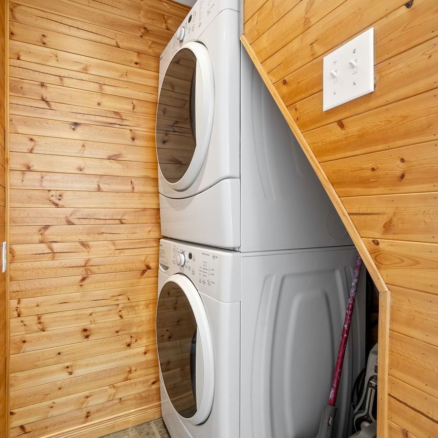 For Lease - 21 Downes Avenue, Prince Edward County, Ontario - Photo 1