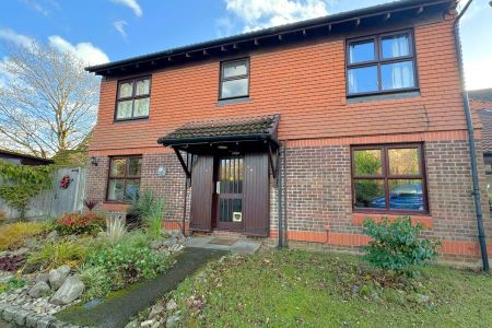 Bainton Mead, Woking - 1 bedroomProperty for lettings - Seymours - Photo 5