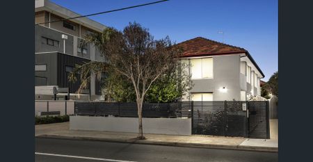 13/705 Barkly Street, West Footscray, Vic 3012 - Photo 3