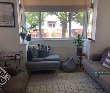 3 bedroom terraced house to rent - Photo 2