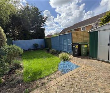 2 bedroom semi-detached house to rent - Photo 6