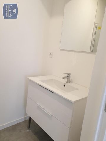 Location Appartement 2 pièces 38m² TOULON 83100 - Photo 2