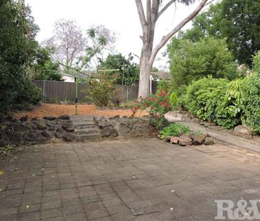 FAMILY HOME IN A PRIME LOCATION - Photo 5