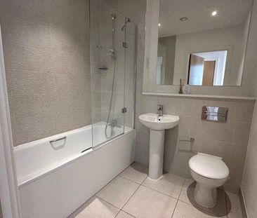 2 bedroom flat to rent - Photo 6