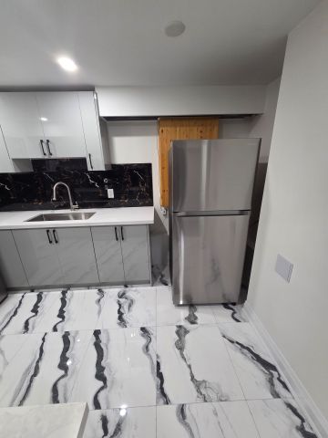 For Lease - 28 Willowbrook Drive, Whitby, Ontario - Photo 5