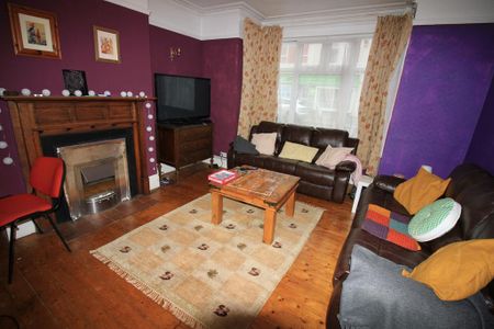6 bedroom terraced house to rent - Photo 5