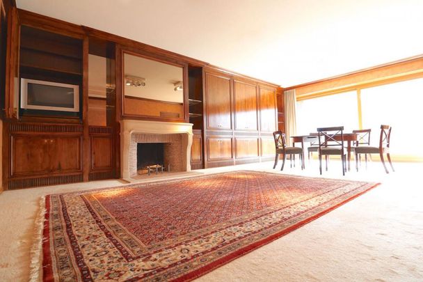 Centraal gelegen appartement met 2 slpk, 2 terrassen en garage voor 890 EUR/mnd - Foto 1