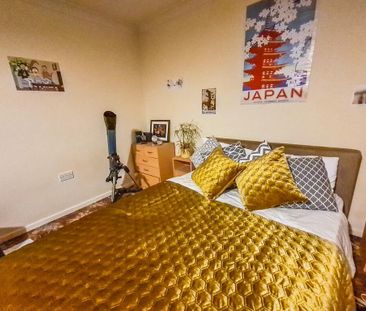 6 bedroom detached house to rent - Photo 1