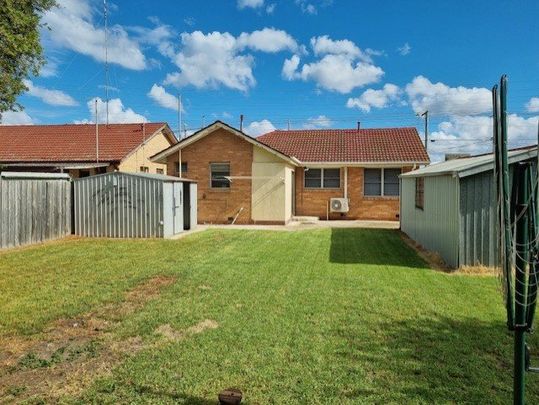 Neat & Tidy Three Bedroom Home. - Photo 1