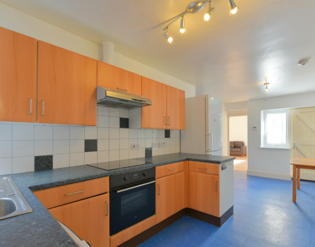 Flat 2. 24 Barbican Road - Photo 4