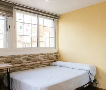 Carrer de Rius i Carrió, L'Hospitalet de Llobregat, Catalonia 08904 - Photo 6