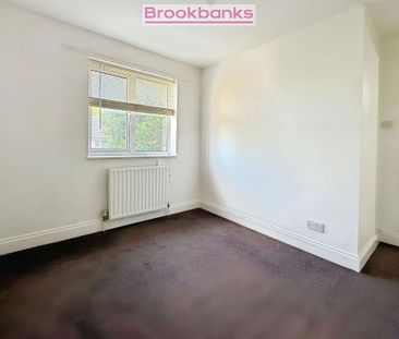 3 bedroom end of terrace house to rent - Photo 3