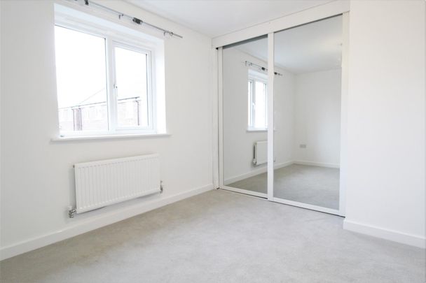 Jenkyn Drive, Bishops Tachbrook, Warwickshire - Photo 1