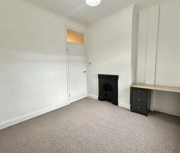 Grange Avenue, Harrogate - Photo 6