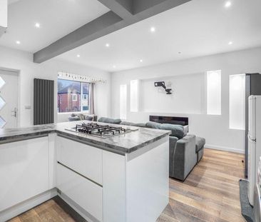 3 bedroom semi-detached house to rent - Photo 1