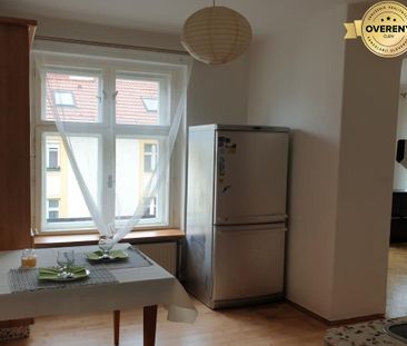 Praktický byt v širšom centre neďaleko Trnavského Mýta. Mestská ul. - Photo 1