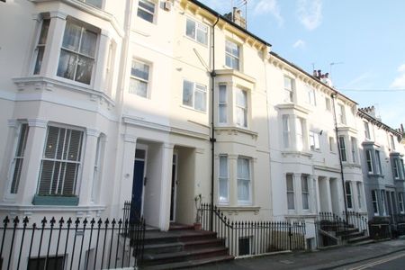 Lansdowne Street, Hove, BN3 1FR 2 bedroom apartment to rent - Photo 3