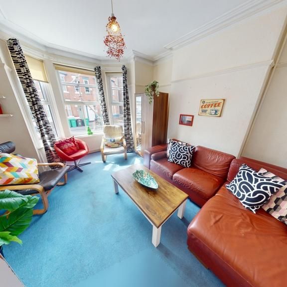 5 bedroom terraced house to rent - Photo 1