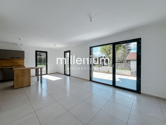 New semi-detached villa with garden (FRANCE) - Photo 1