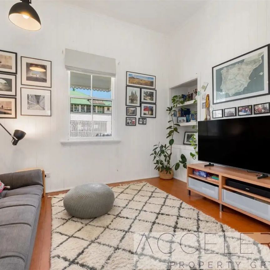 “Full Of Character!” - Photo 1