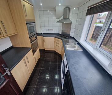 3 bedroom detached house to rent - Photo 4