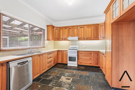 Charming Three Bedroom Family Home in Prime Rosebery Location - Photo 4