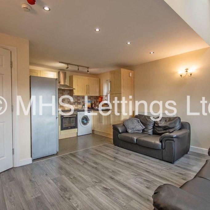 Flat 16, Broomfield Crescent, Leeds, LS6 3DD - Photo 1