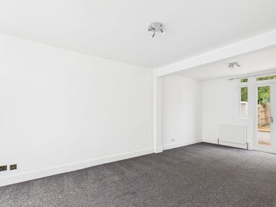 Fernside Avenue, Feltham,TW13 - Photo 1