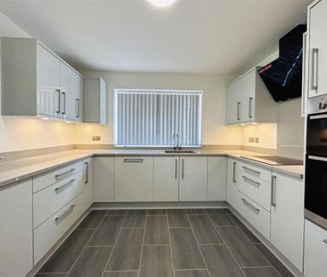 2 bedroom detached bungalow to rent - Photo 1