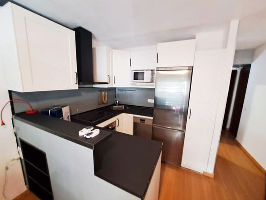 Apartamento de alquiler en Calle de Ramón Gómez de la Serna, 21, Playa de la Fontanilla - Photo 1