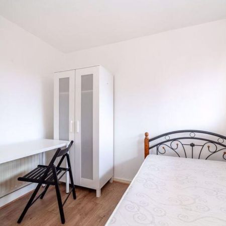 Battersea Bridge Road - Photo 4